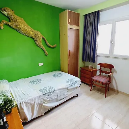 Semesterbostad Mamaconchi Bnb4people, Host Inside El Arenal (Mallorca)