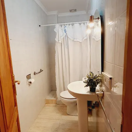 Semesterbostad Mamaconchi Bnb4people, Host Inside
