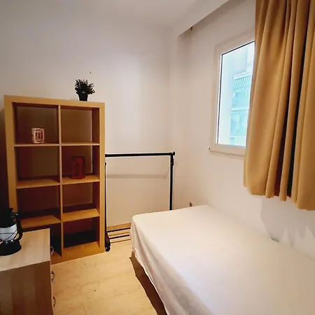 Semesterbostad Mamaconchi Bnb4people, Host Inside *